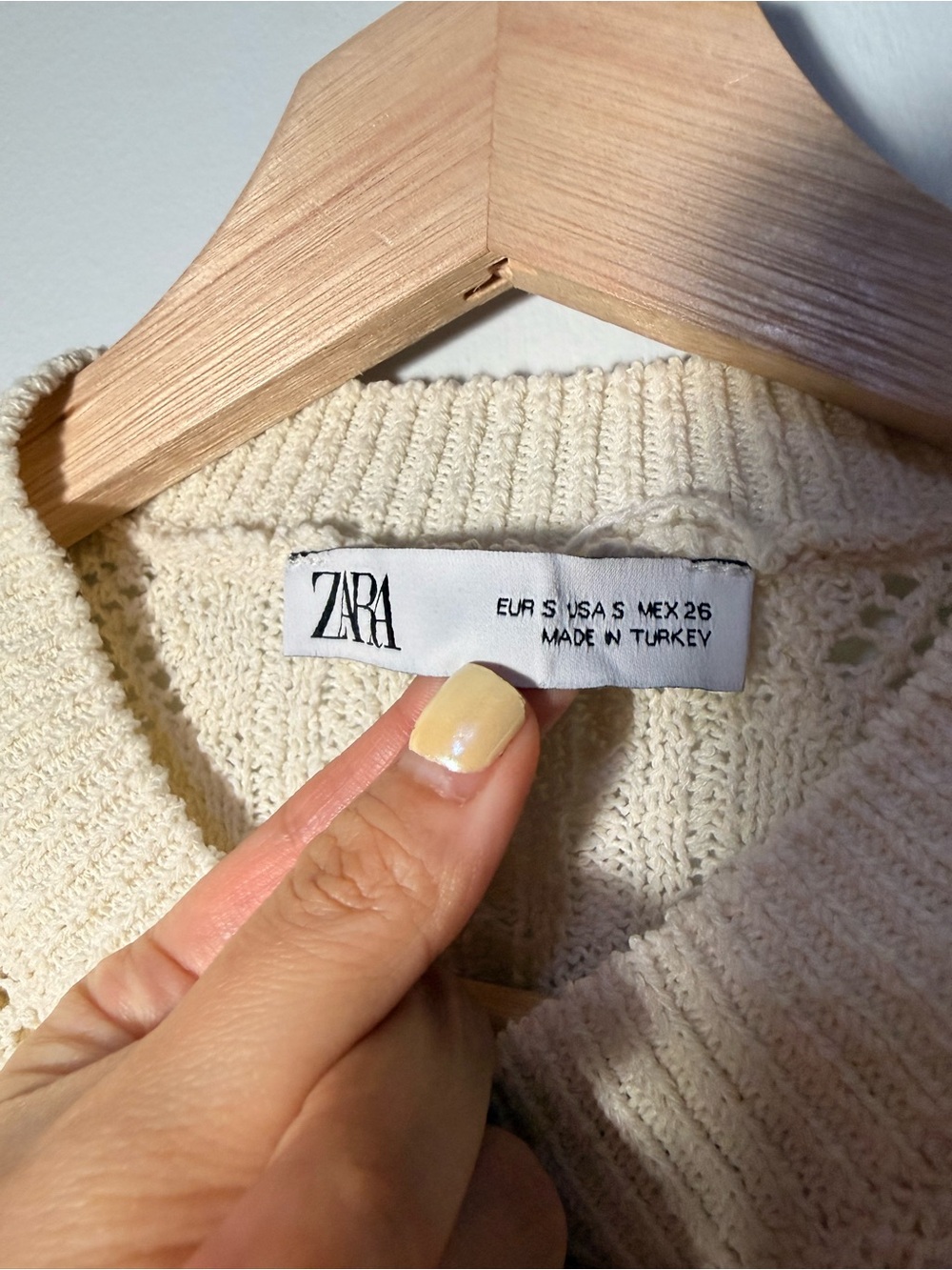 Zara Cream Knit Cardigan with Tiny Flower Embroidery size S - Picture 7 of 8